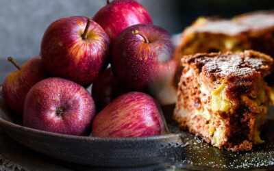 Prăjitură cu mere, chișleag & topping de scorțișoară